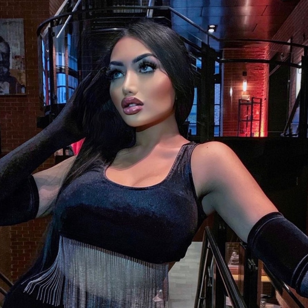 Meet your Posher, Gabriela
